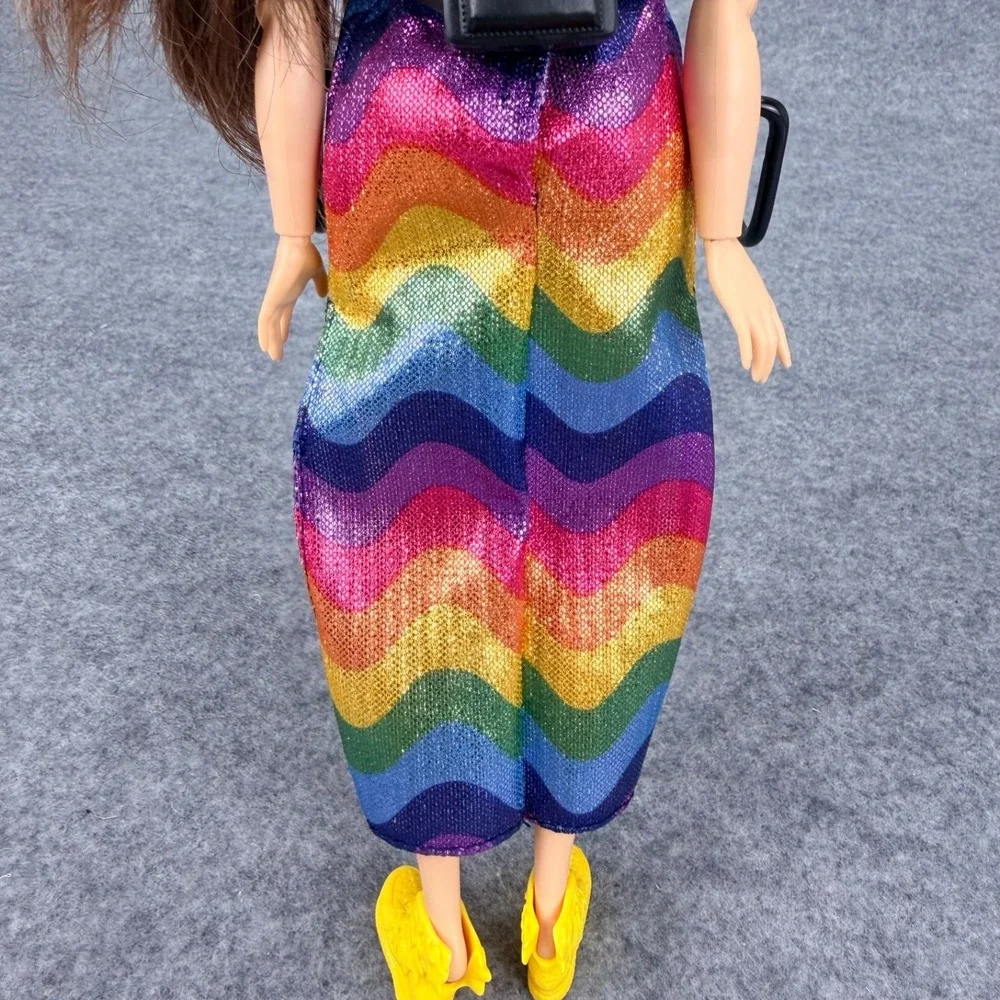 2018 Barbie Fashionistas Doll Rainbow Dress Shine Bright Like the Stars Backpack